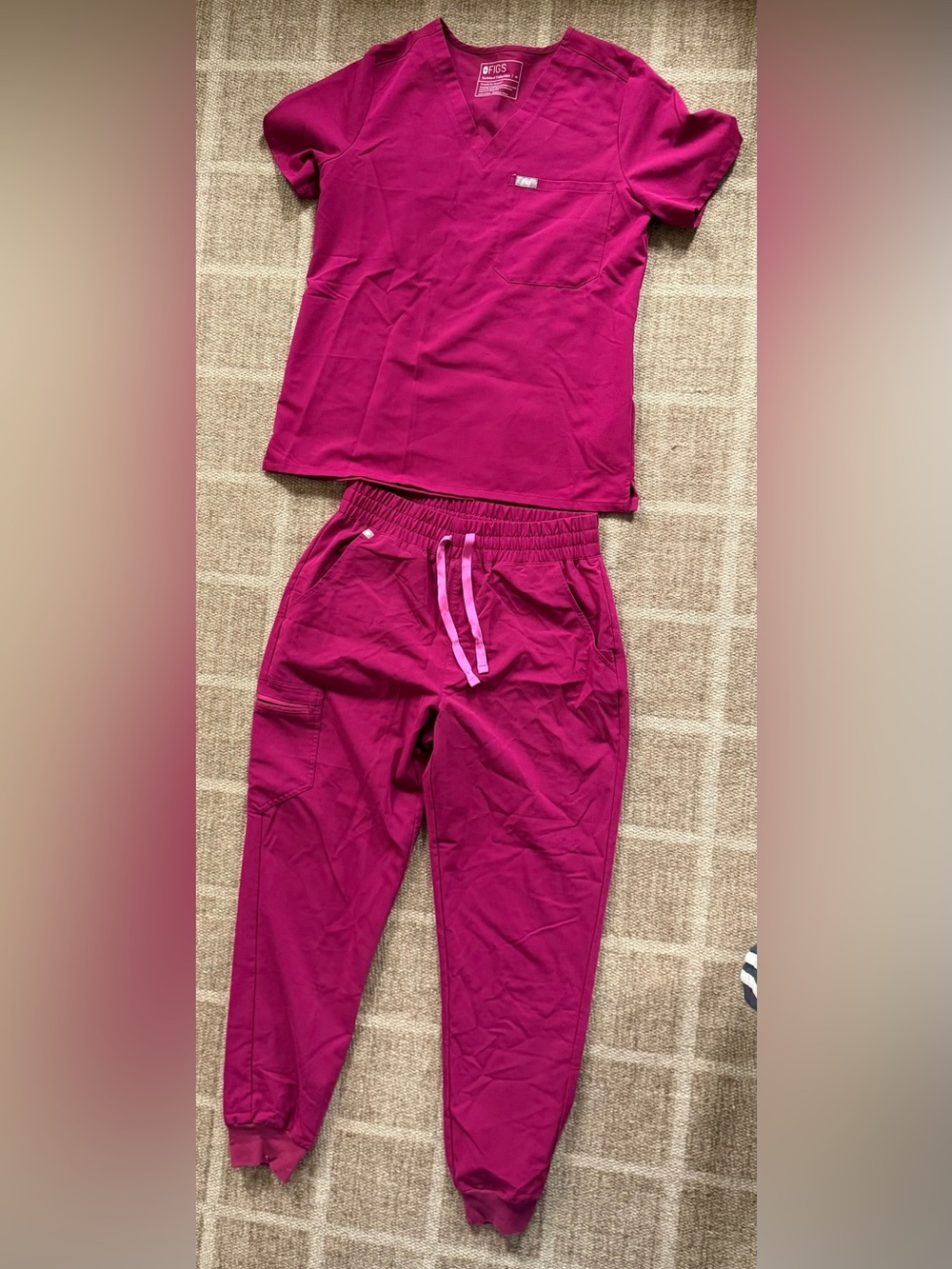 FIGS Limited Edition Magenta Scrub Set - Catarina Top & Zamora Joggers